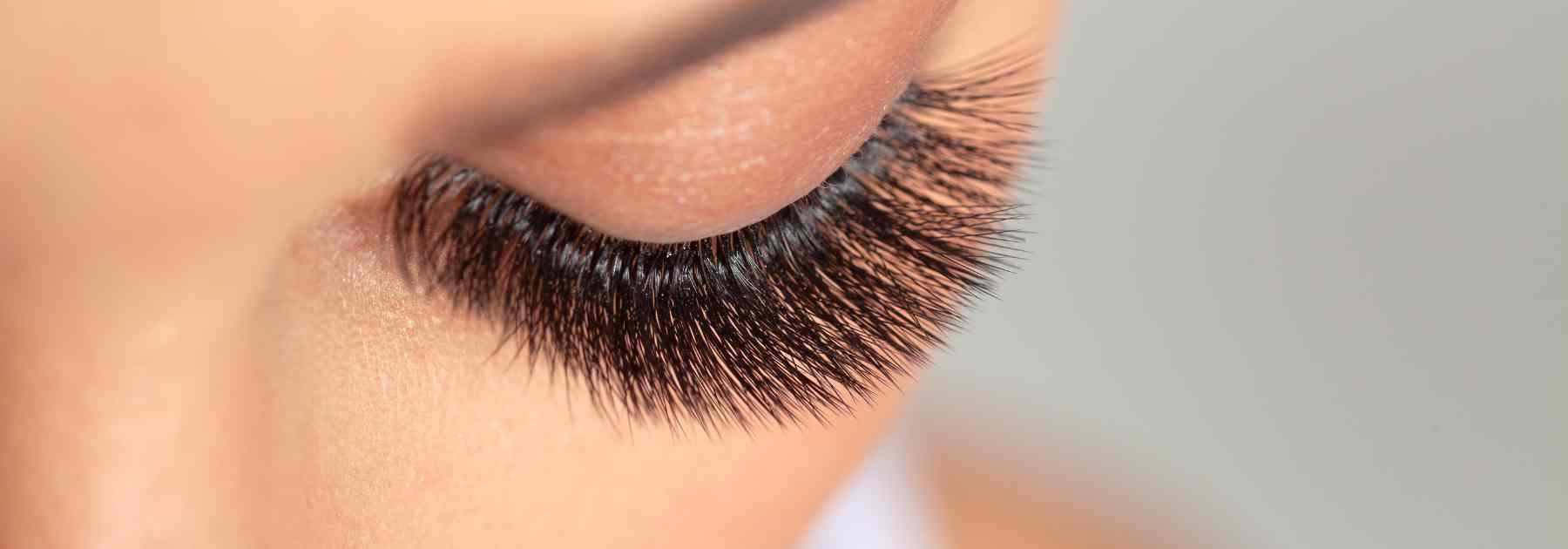 Find out about eyelash serum for growth