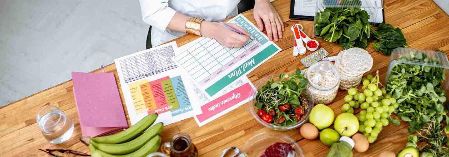 Can I lose a stone in a month with diet and weight loss injections?